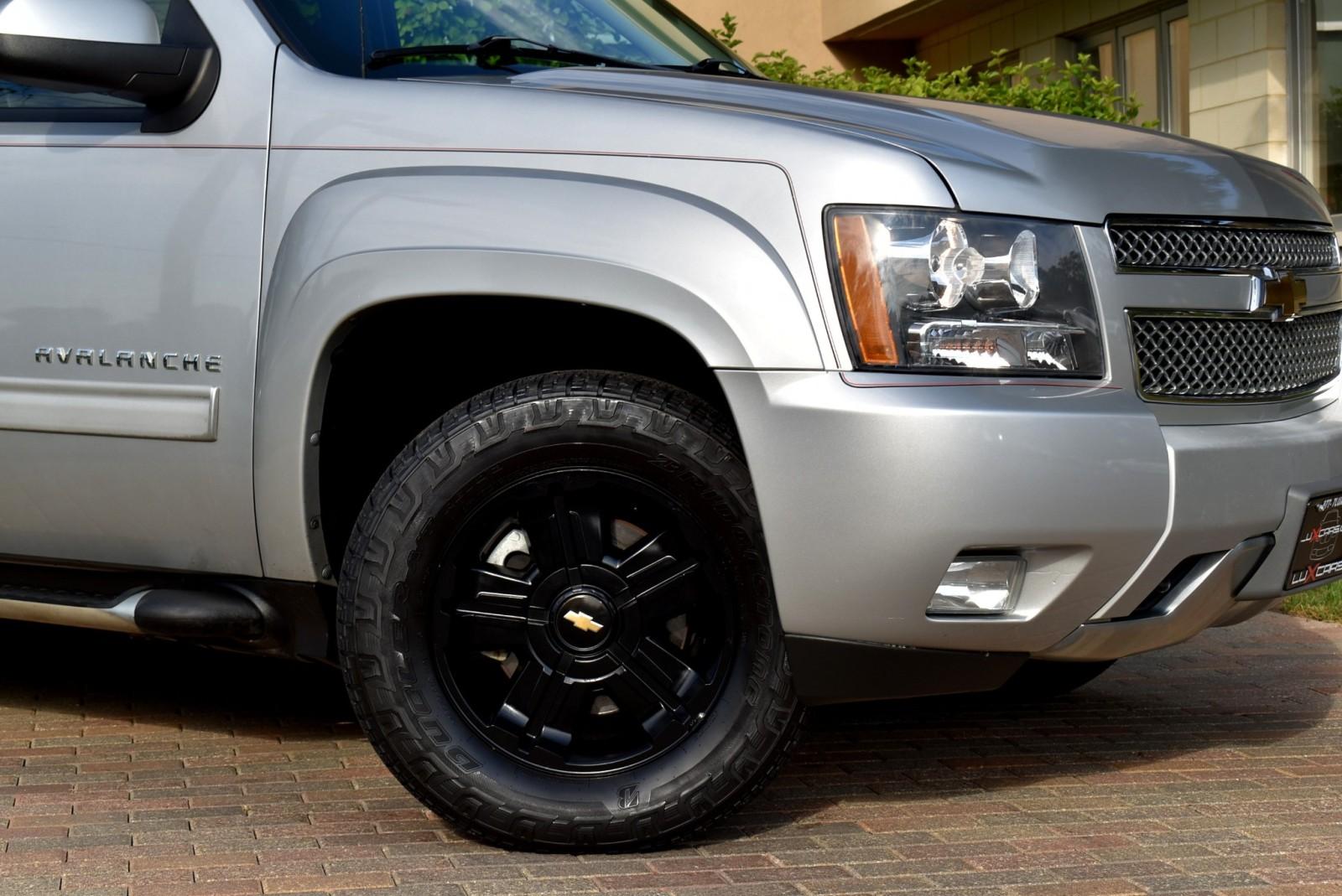 AVALANCHE たっつー Amazon.com: For Chevrolet Chevy Avalanche Tail Light Lamp