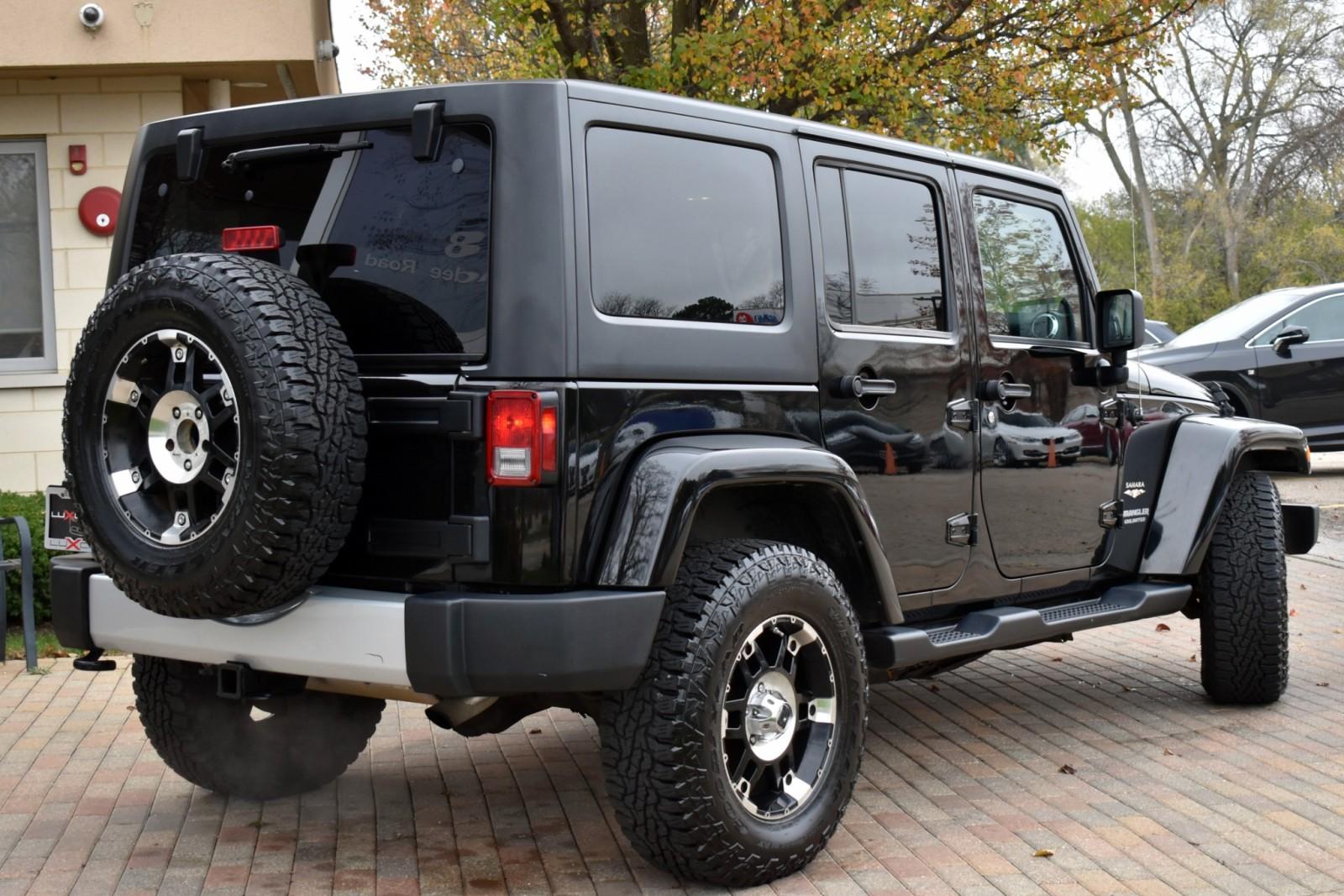 2012 Jeep Wrangler Unlimited Sahara photo 12