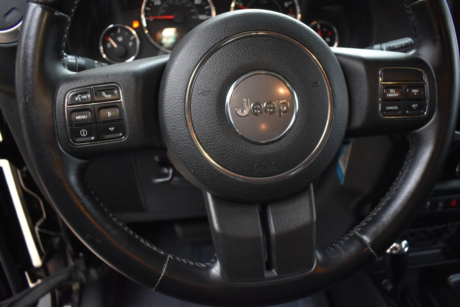 2012 Jeep Wrangler Unlimited Sahara photo 17