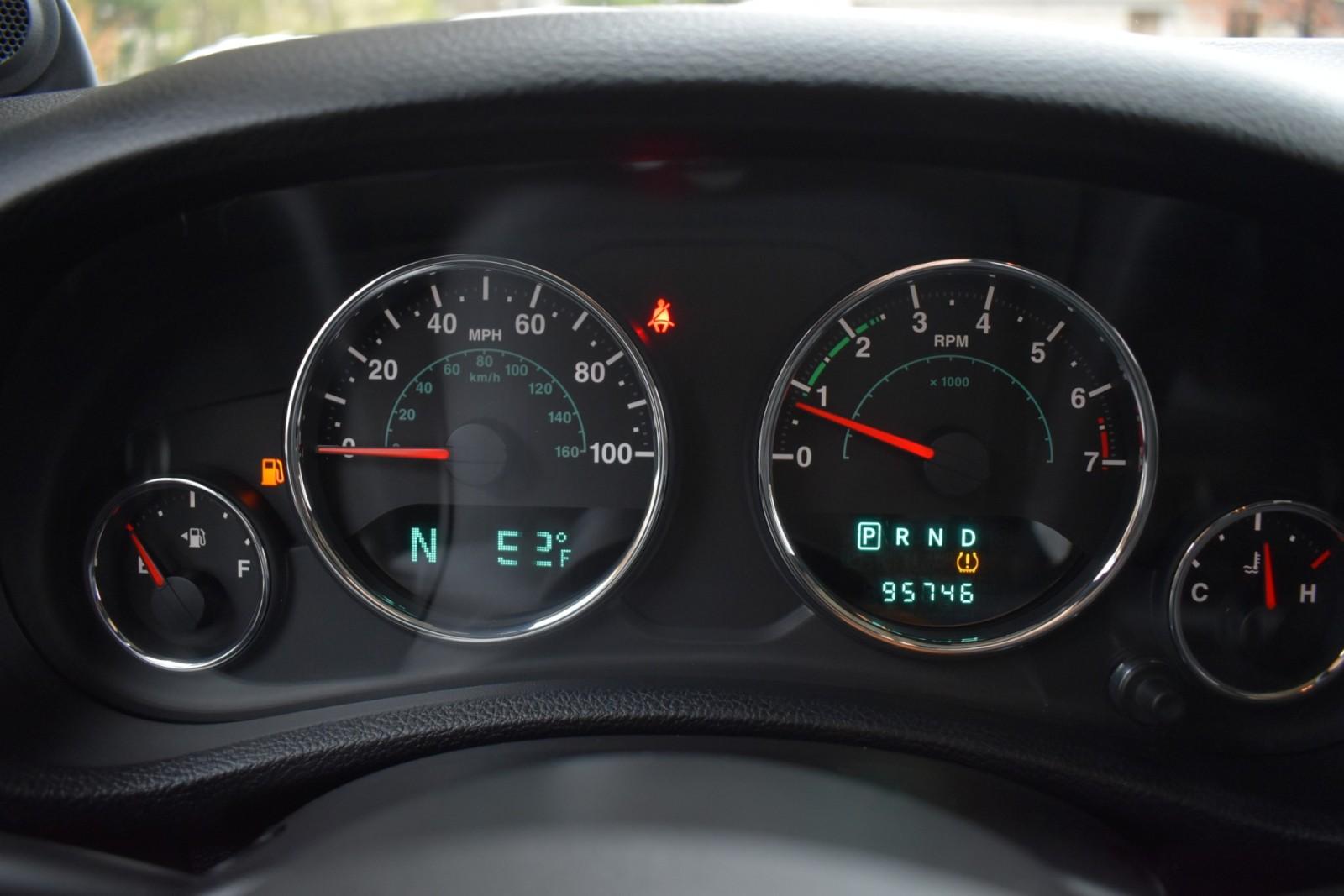 2012 Jeep Wrangler Unlimited Sahara photo 18