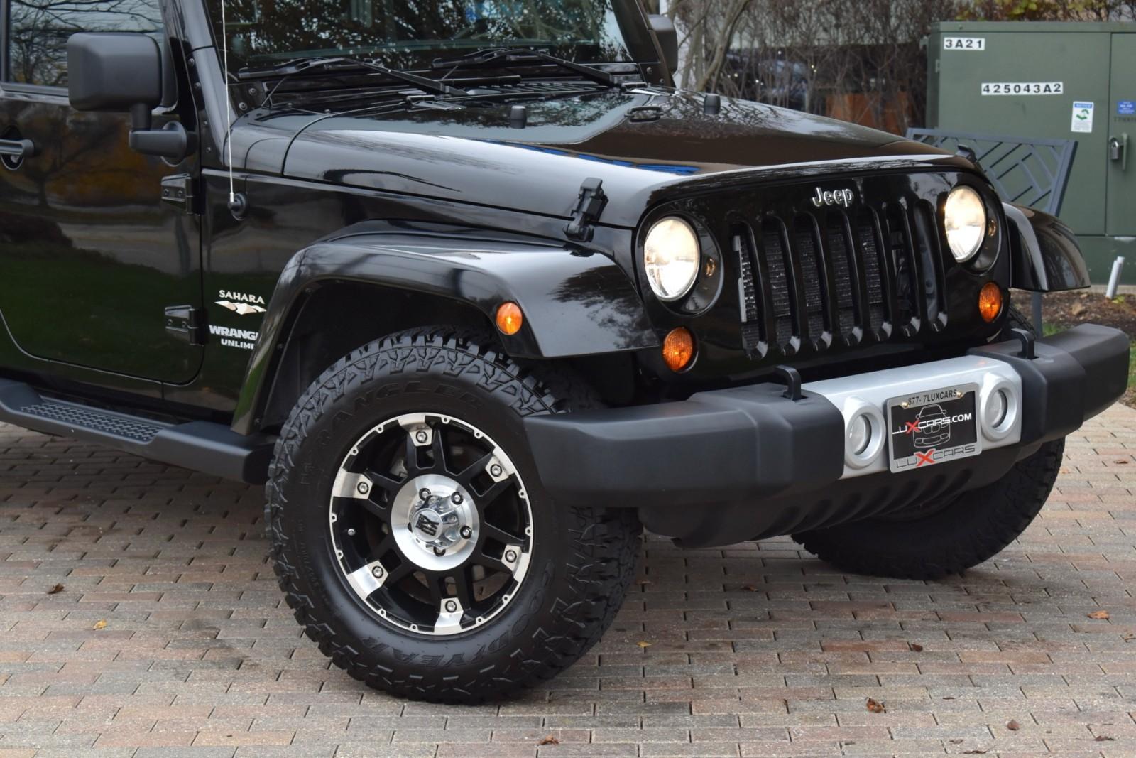 2012 Jeep Wrangler Unlimited Sahara photo 5