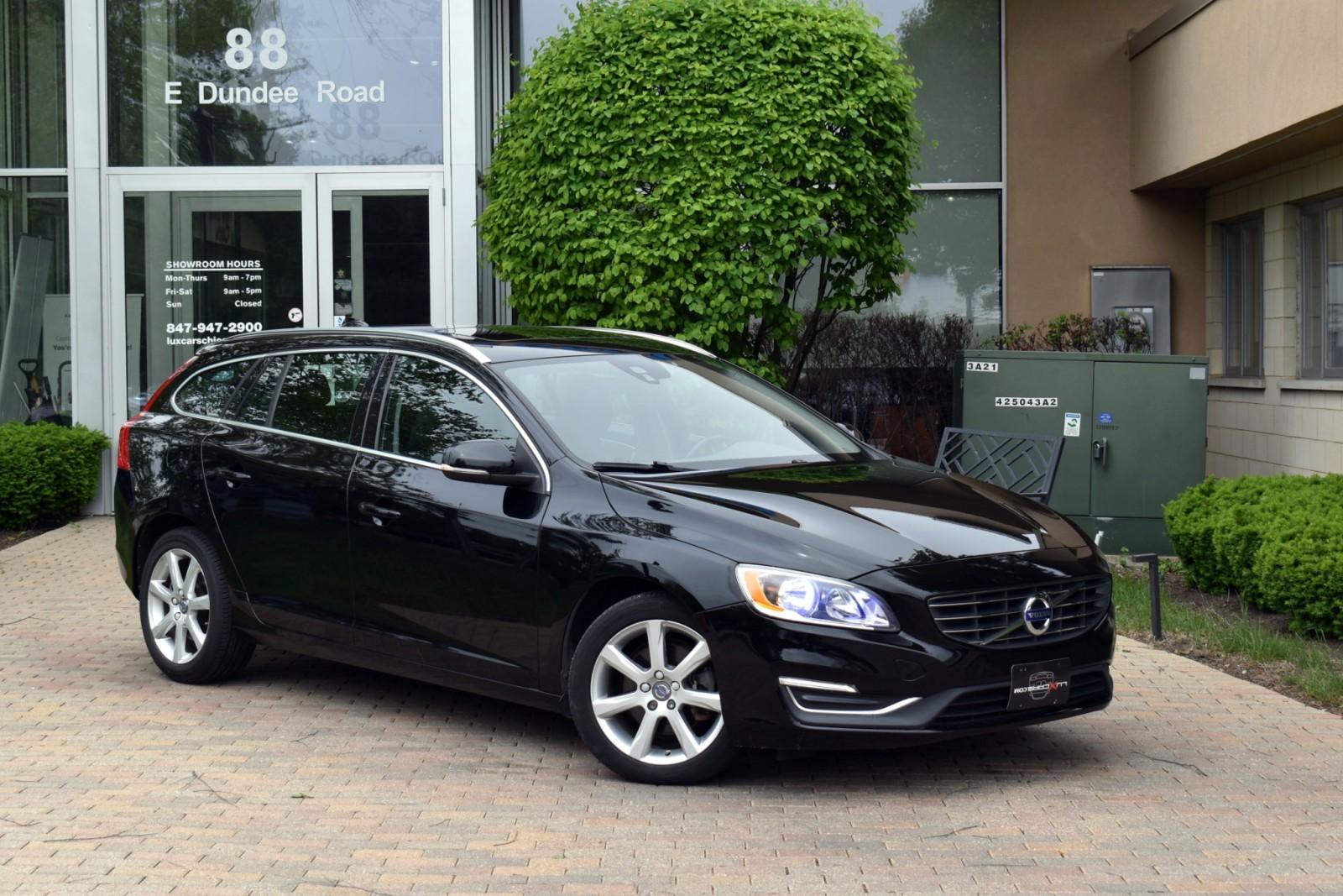 2016 Volvo V60 T5 Drive-E Premier photo 2