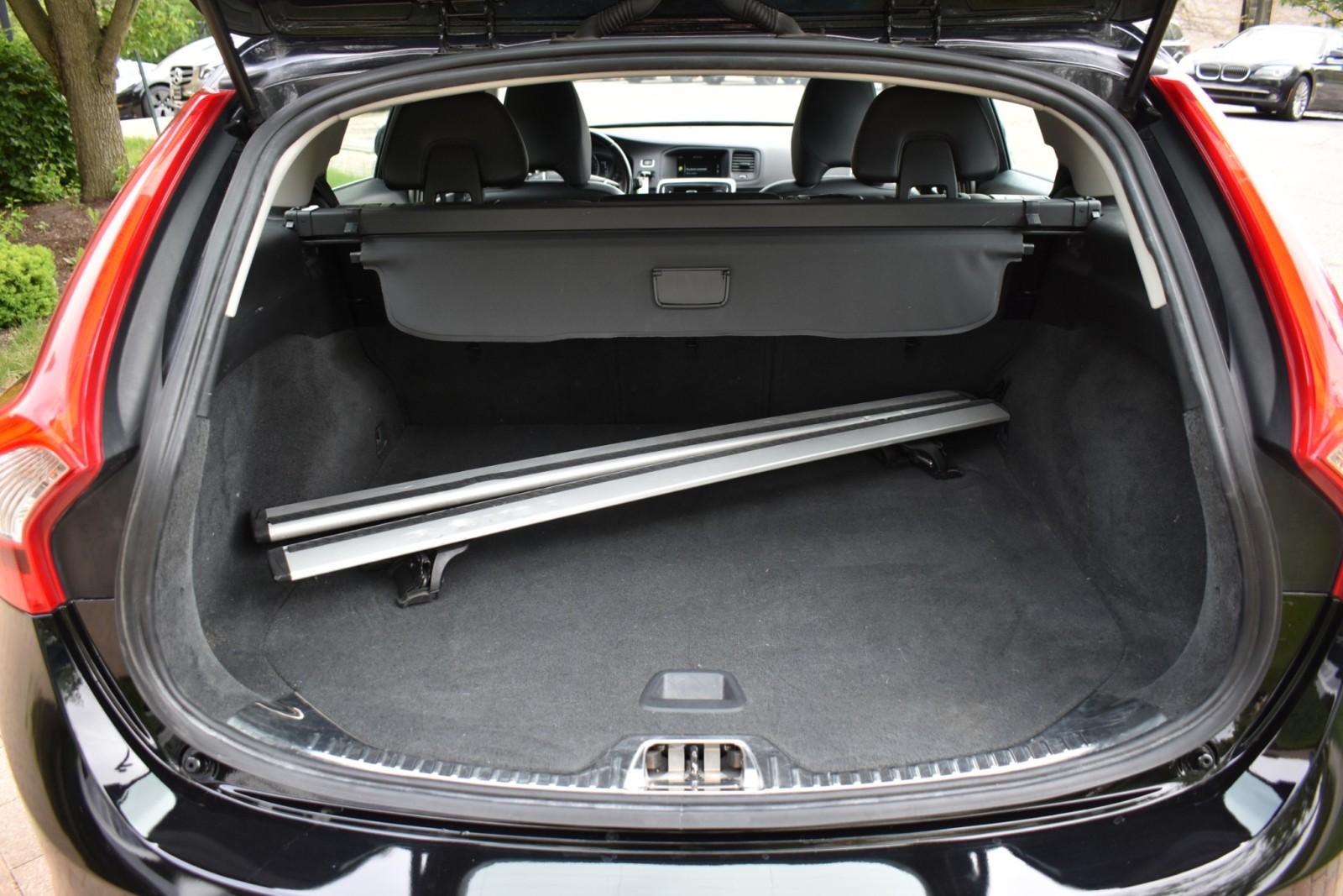 2016 Volvo V60 T5 Drive-E Premier photo 44