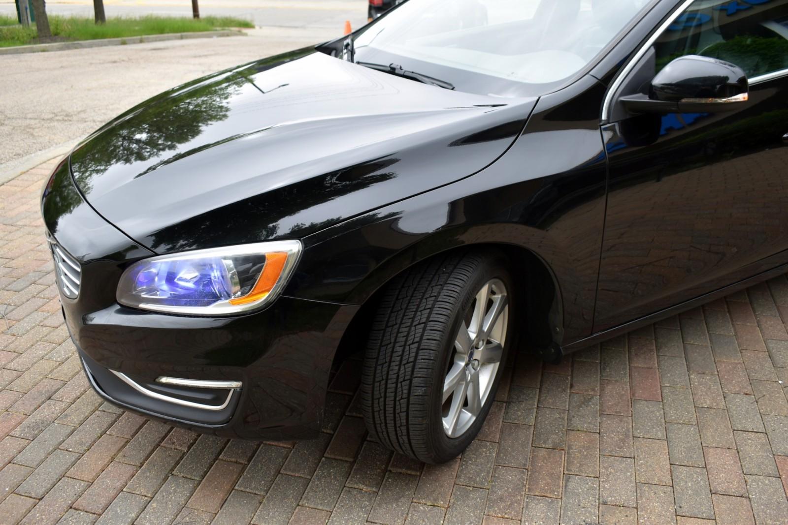2016 Volvo V60 T5 Drive-E Premier photo 8