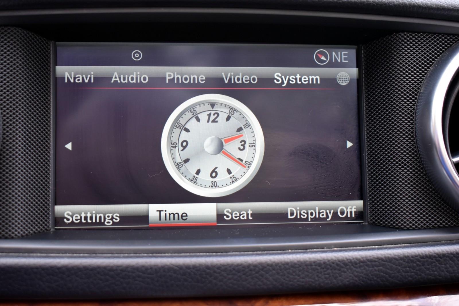 2014 Mercedes Benz SL 550 photo 25