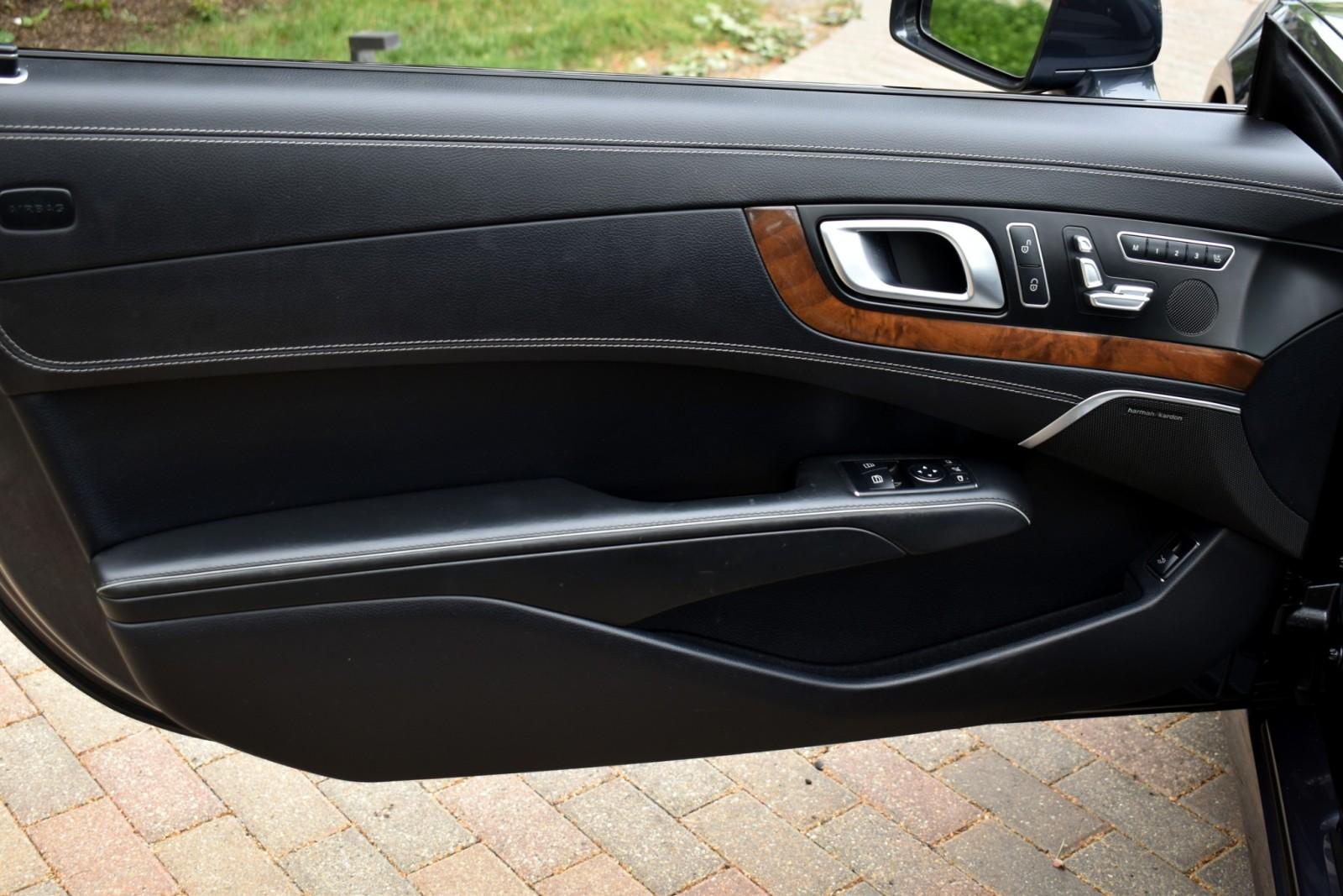2014 Mercedes Benz SL 550 photo 33