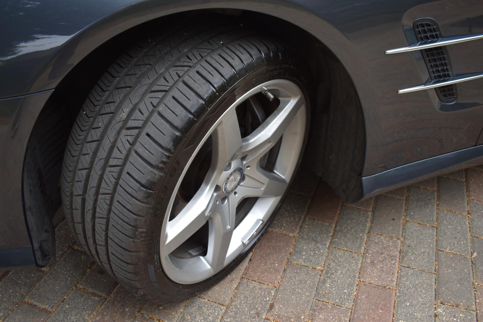 2014 Mercedes Benz SL 550 photo 53