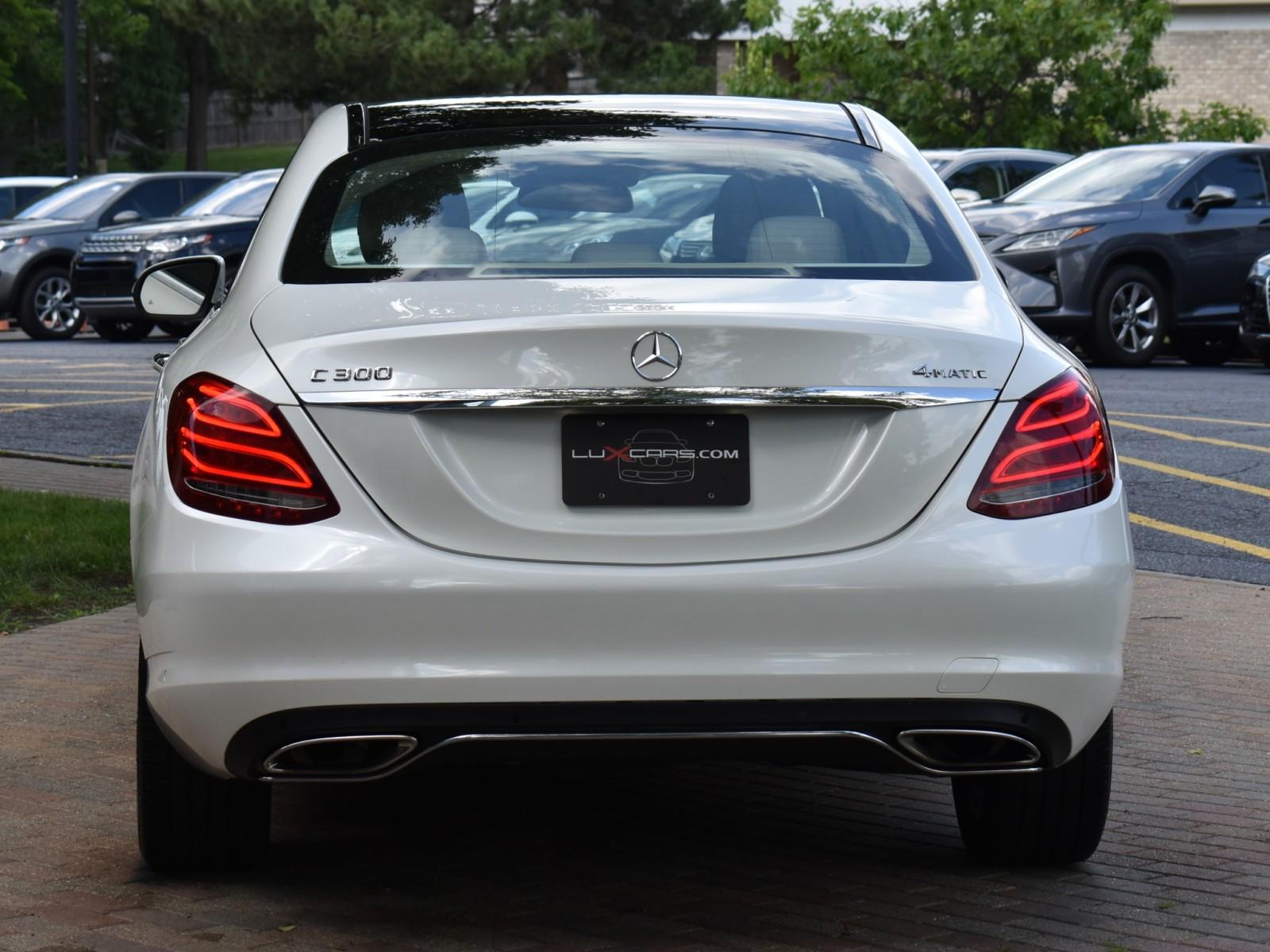 2015 Mercedes Benz C 300 photo 9