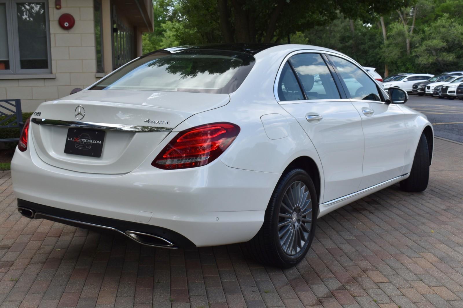 2015 Mercedes Benz C 300 photo 10