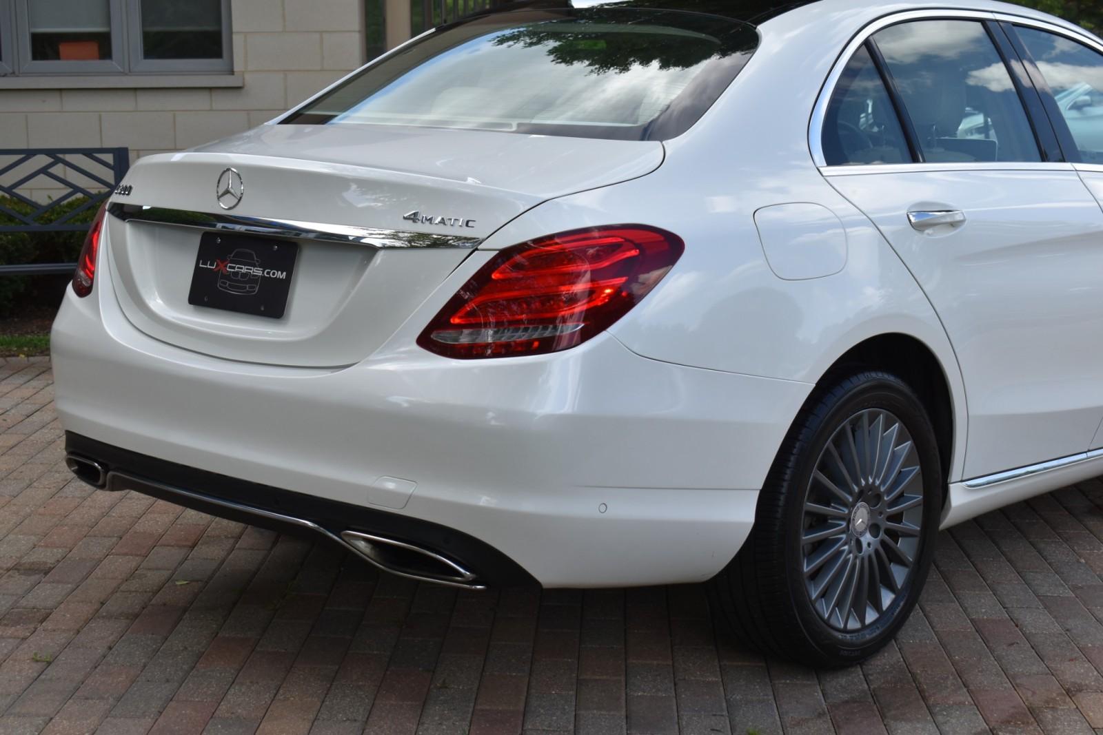 2015 Mercedes Benz C 300 photo 11