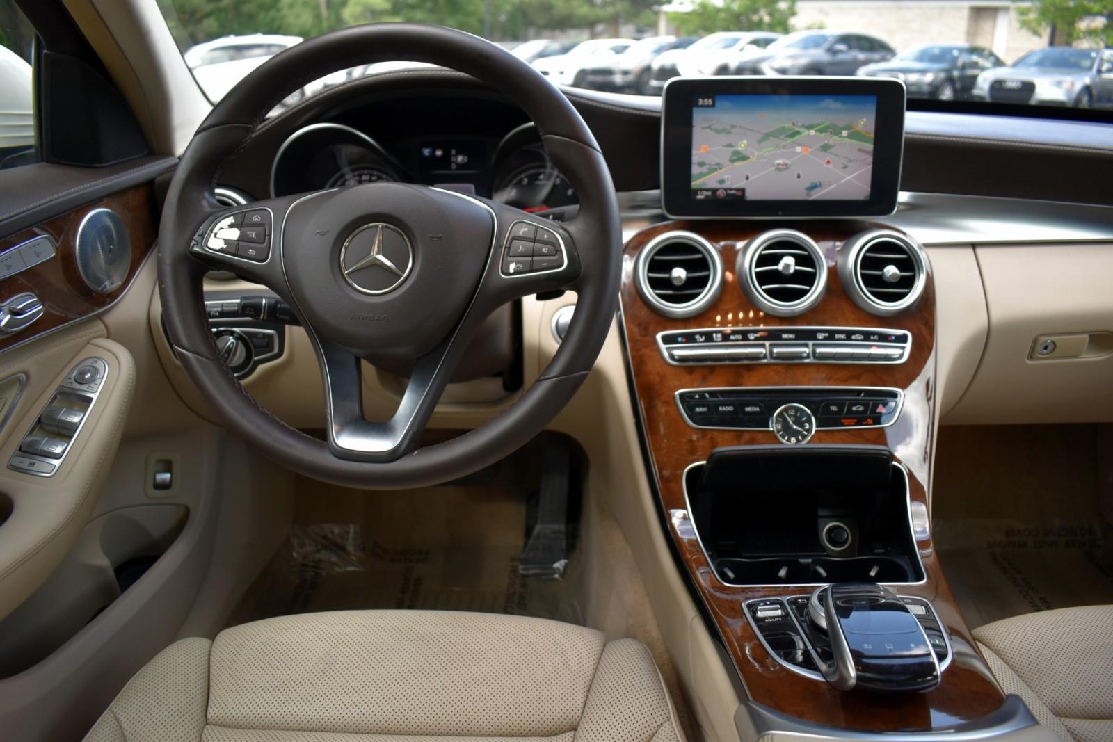 2015 Mercedes Benz C 300 photo 13