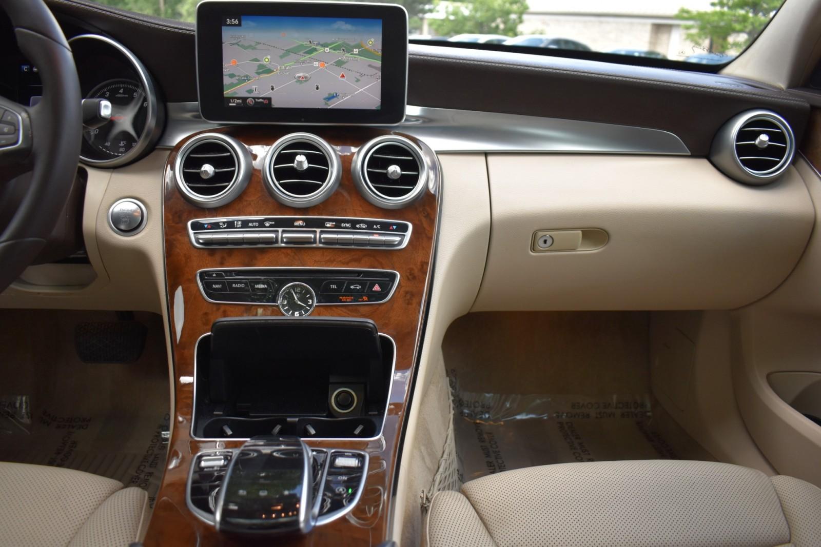 2015 Mercedes Benz C 300 photo 14