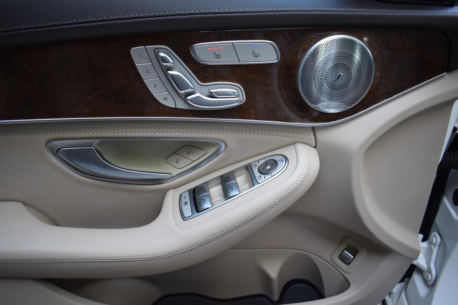 2015 Mercedes Benz C 300 photo 23