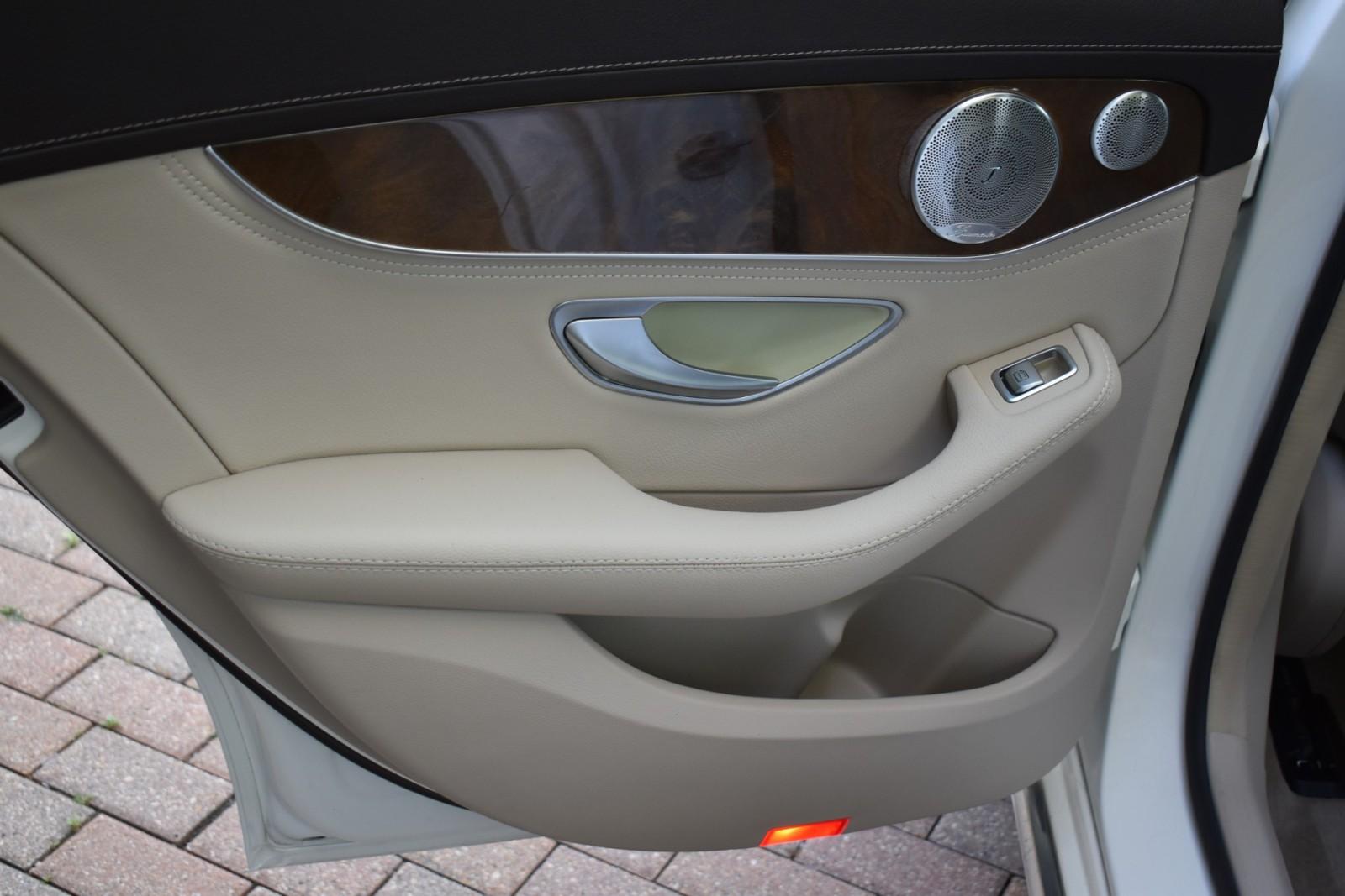 2015 Mercedes Benz C 300 photo 26