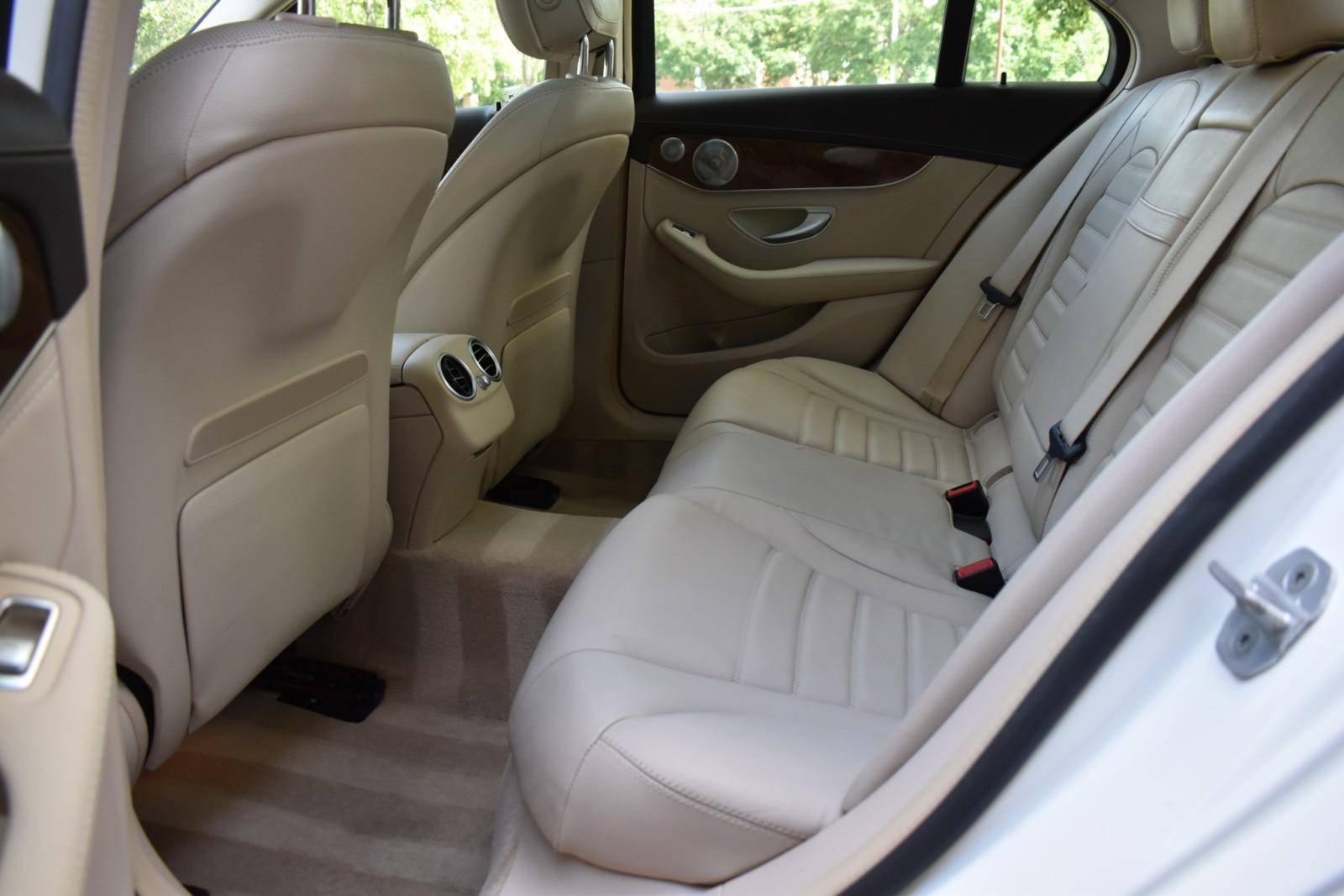 2015 Mercedes Benz C 300 photo 27