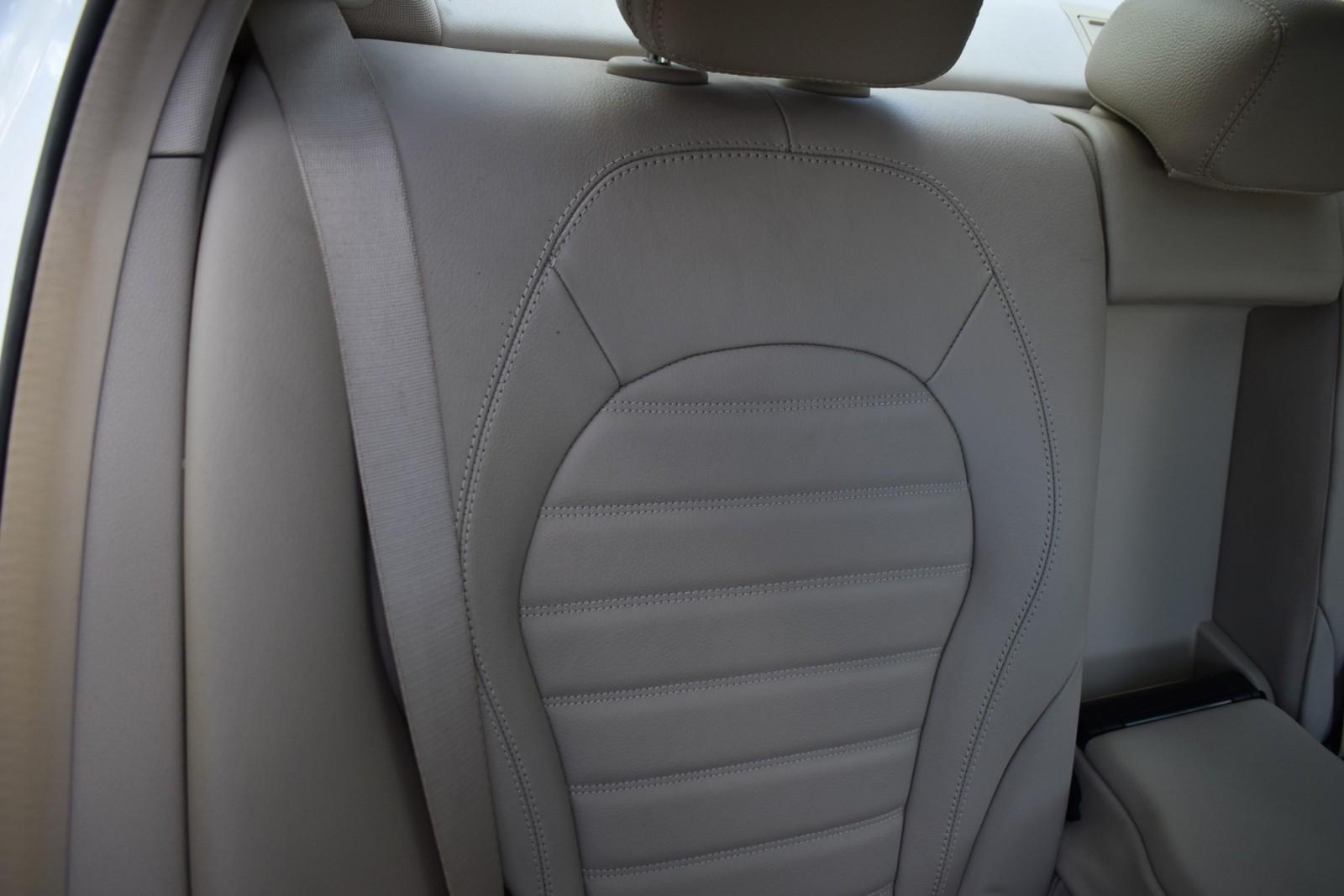 2015 Mercedes Benz C 300 photo 30