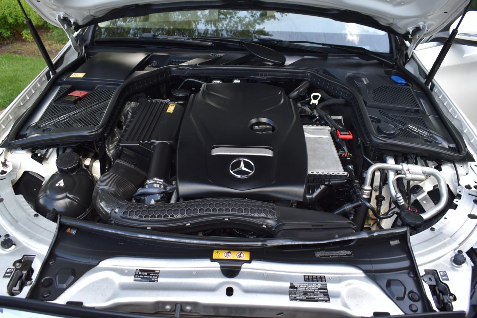 2015 Mercedes Benz C 300 photo 36