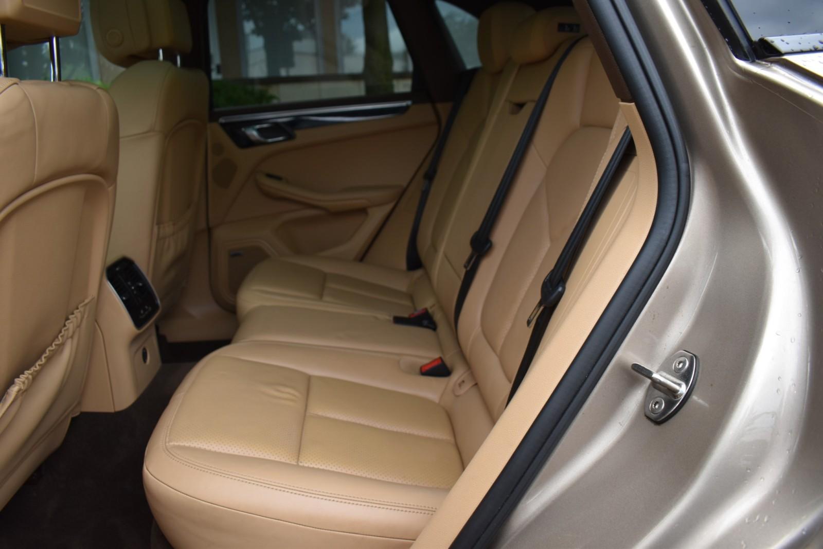 2017 Porsche Macan S - Photo 34