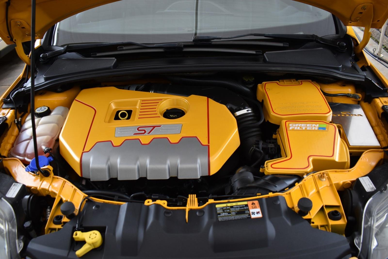 2013 Ford Focus ST photo 40