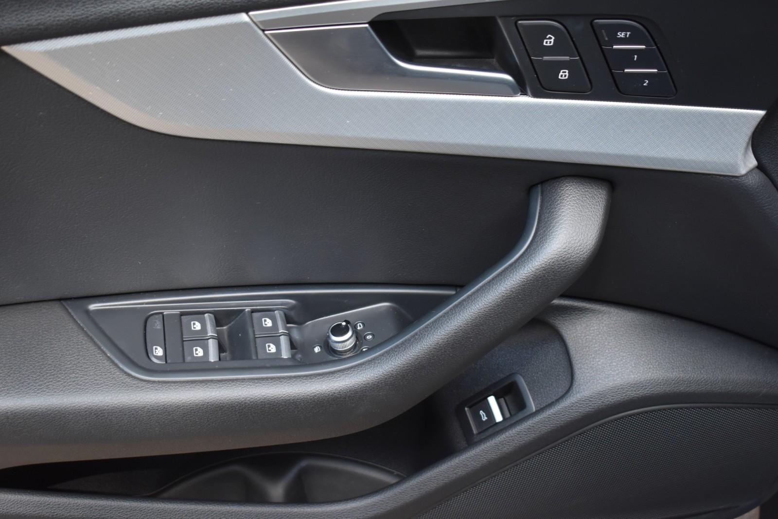 2017 Audi A4 Quattro Premium photo 26