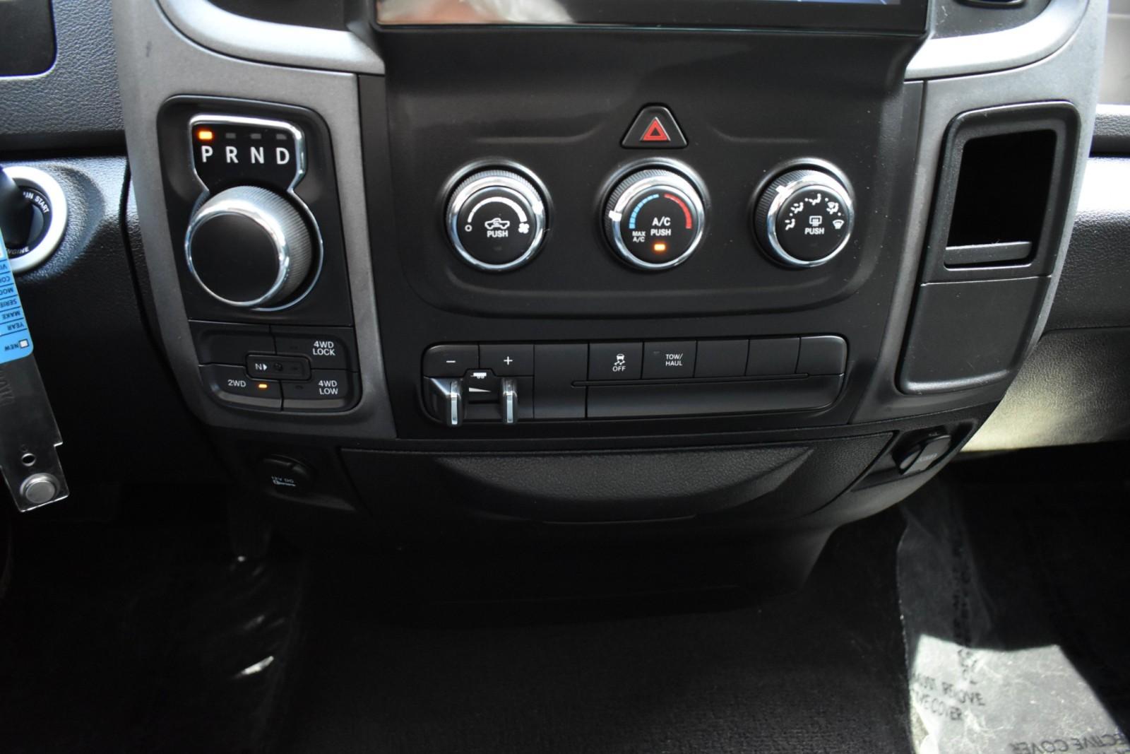 2015 Ram 1500 ST photo 18