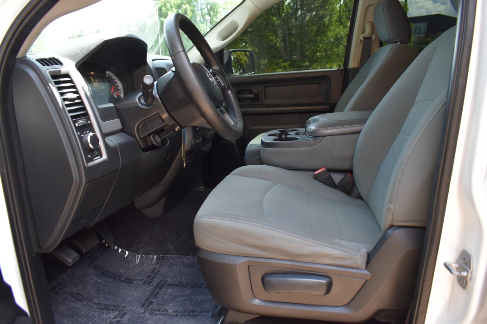 2015 Ram 1500 ST photo 24