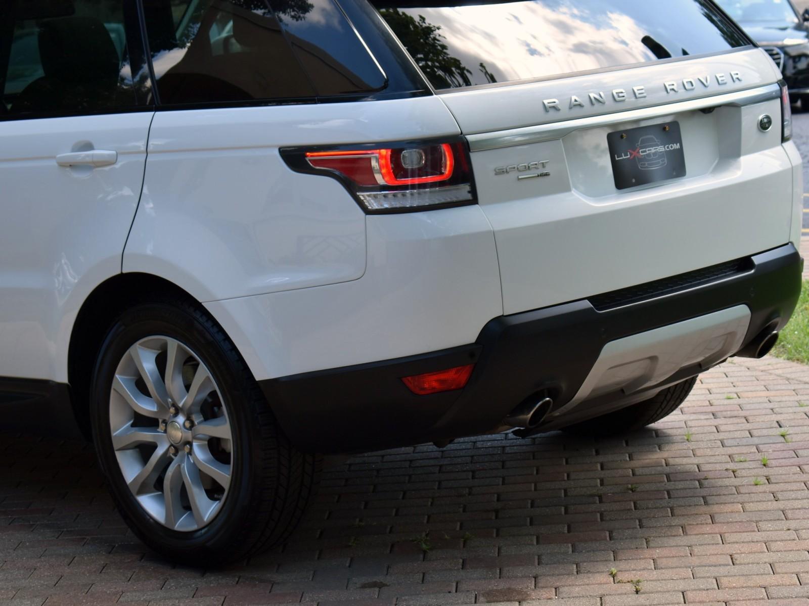 2015 Land Rover Range Rover Sport HSE photo 8