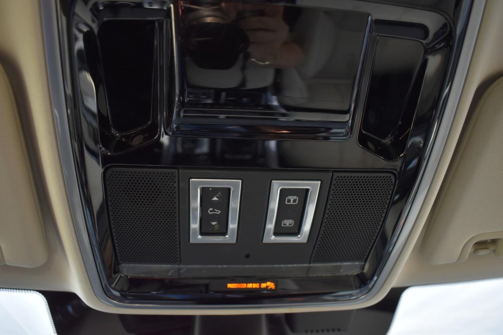 2015 Land Rover Range Rover Sport HSE photo 24