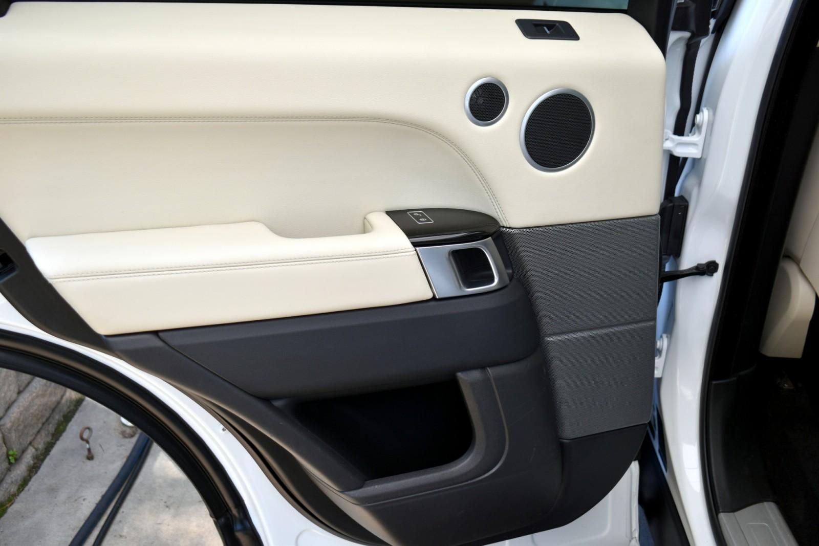 2015 Land Rover Range Rover Sport HSE photo 33