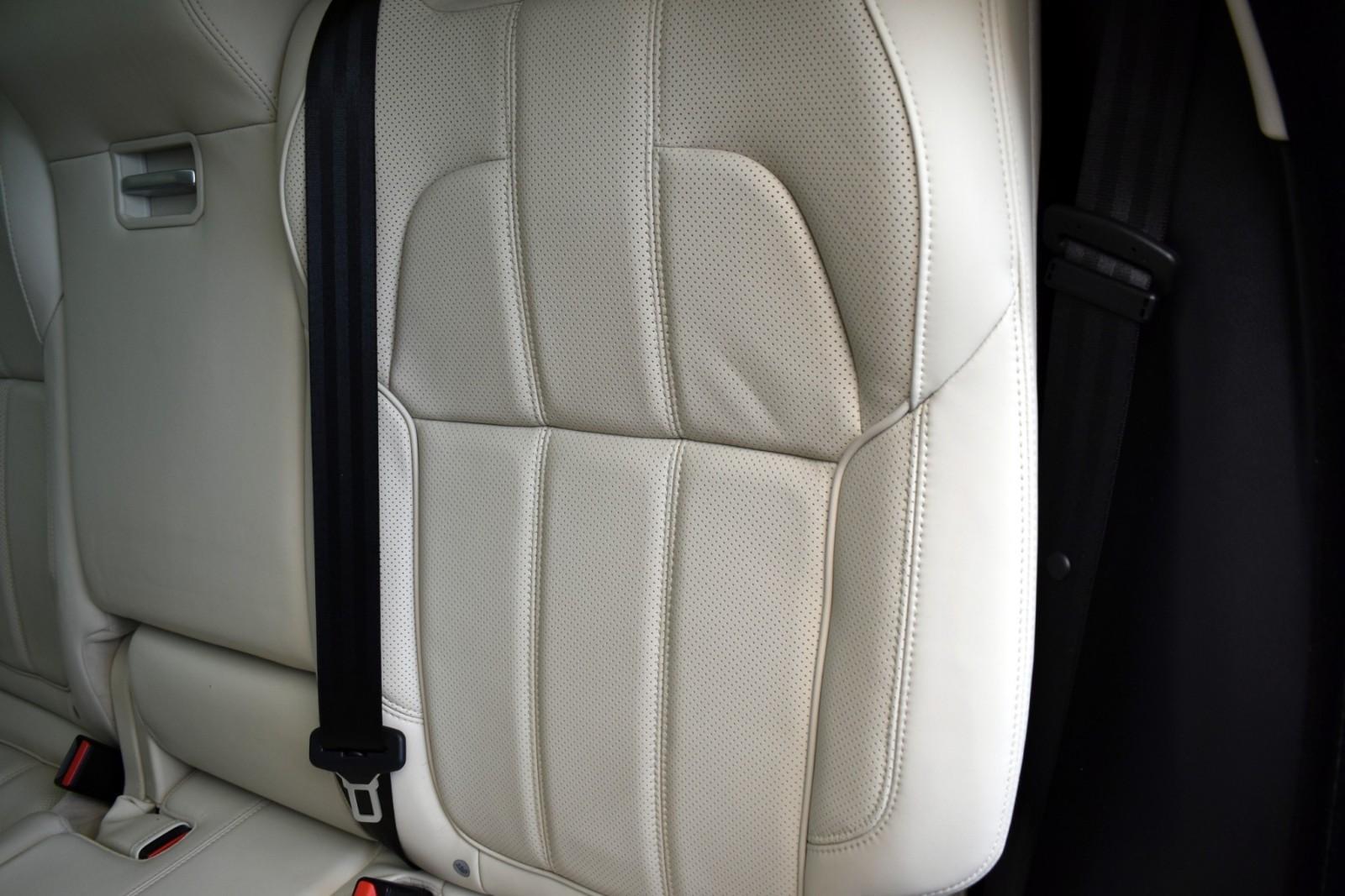 2015 Land Rover Range Rover Sport HSE photo 35
