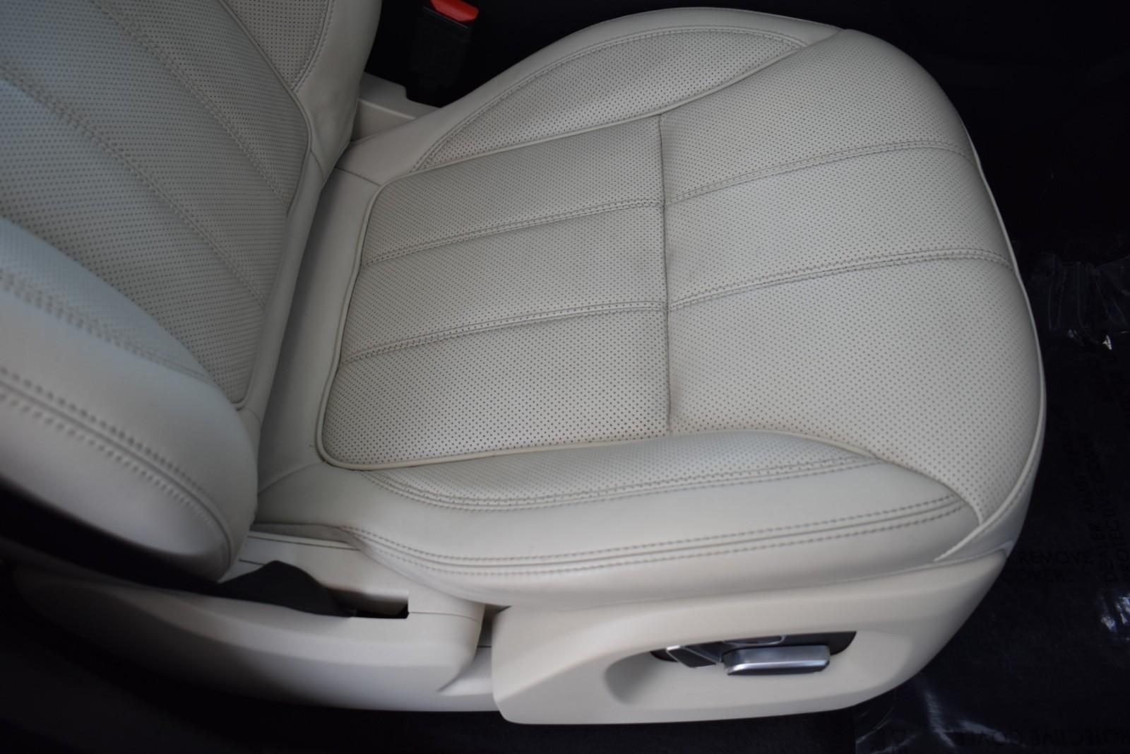 2015 Land Rover Range Rover Sport HSE photo 42
