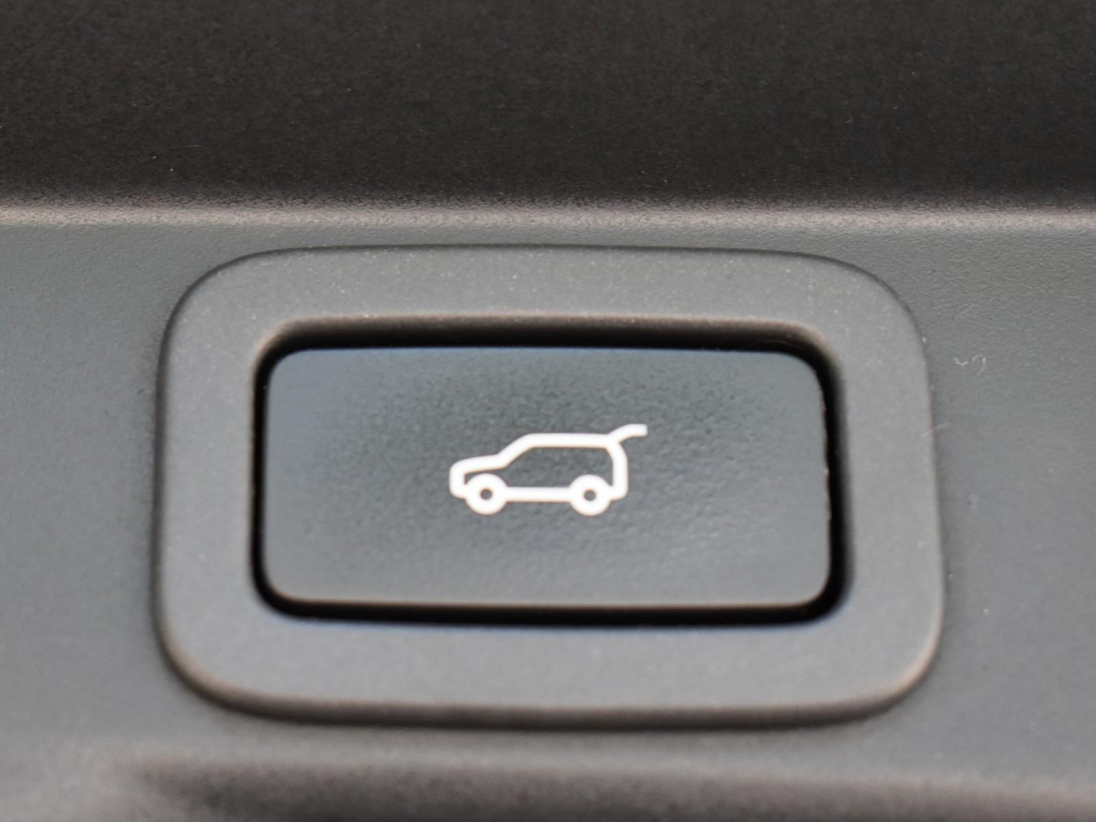 2015 Land Rover Range Rover Sport HSE photo 46