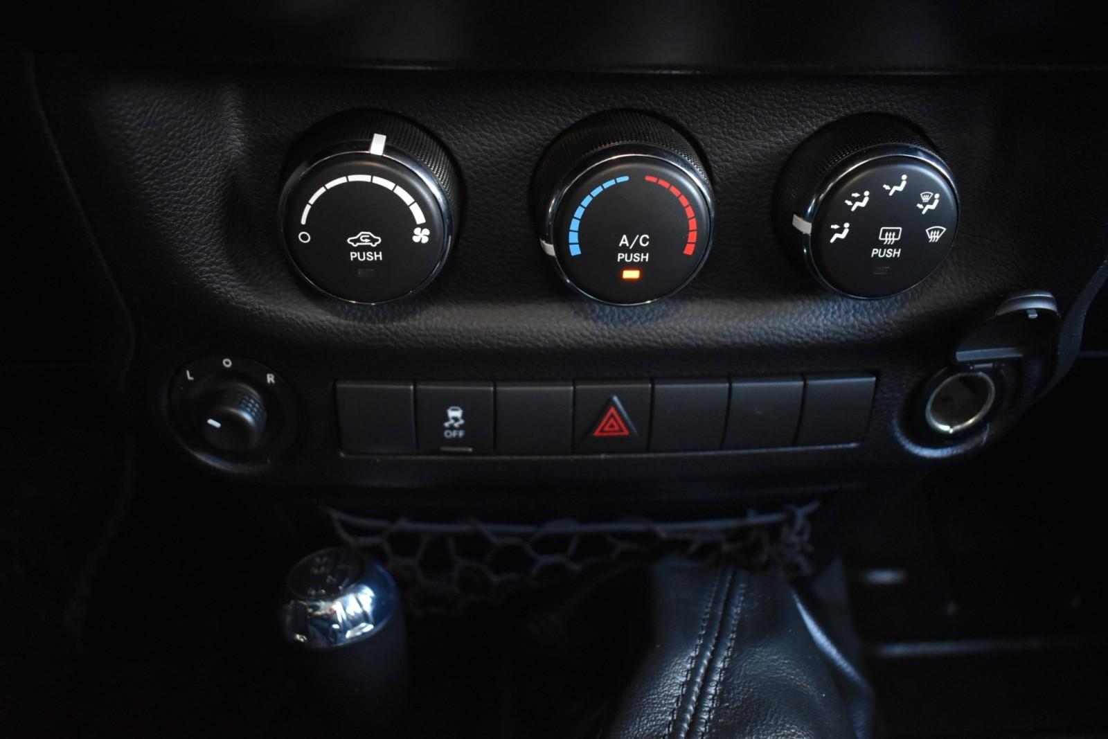 2015 Jeep Wrangler Sport photo 23