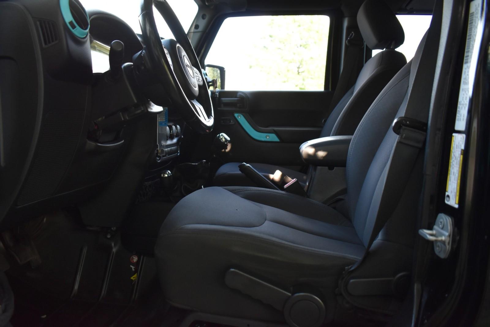2015 Jeep Wrangler Sport photo 27