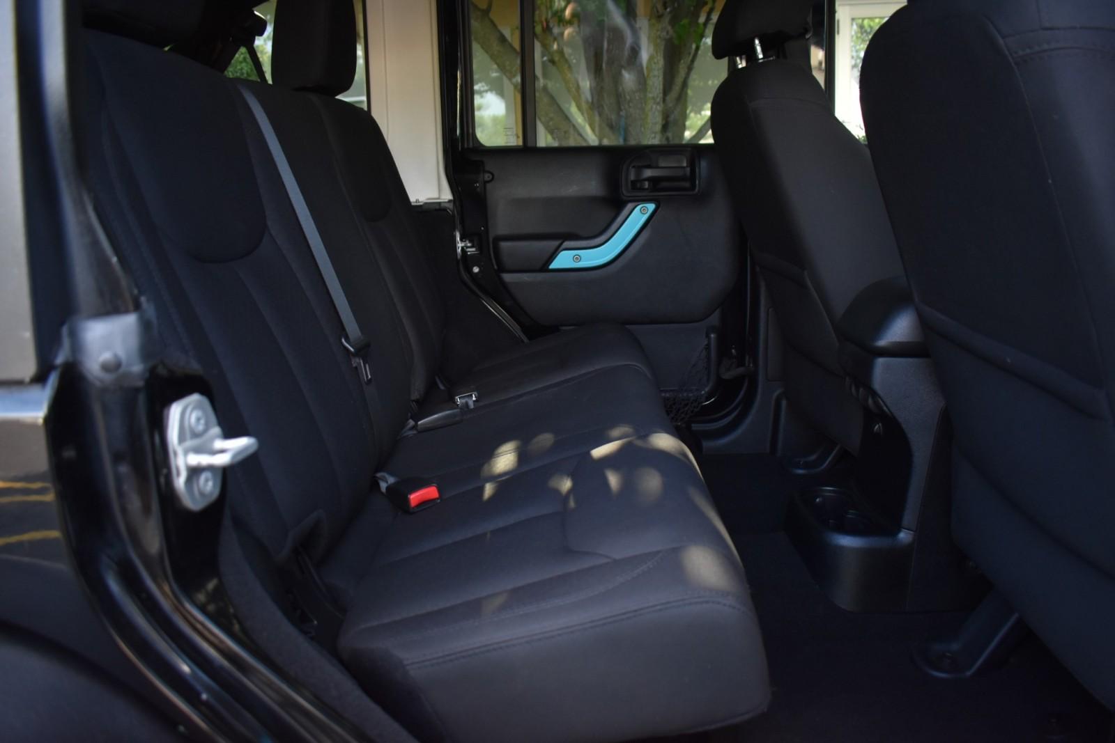 2015 Jeep Wrangler Sport photo 30