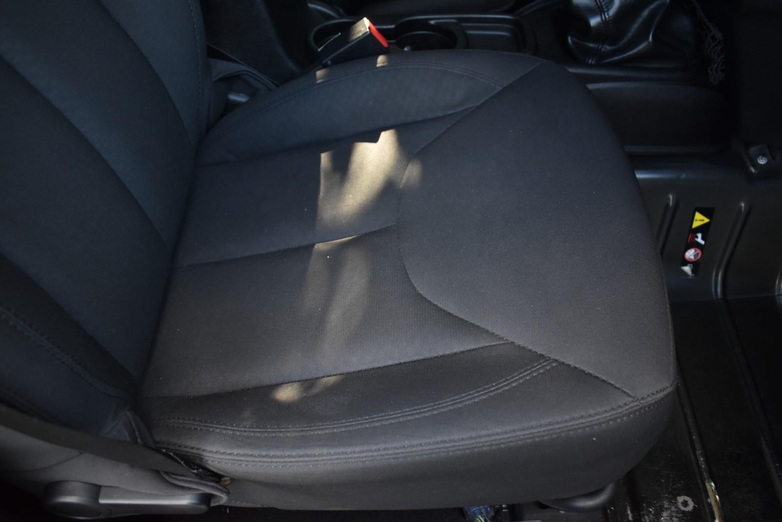 2015 Jeep Wrangler Sport photo 31