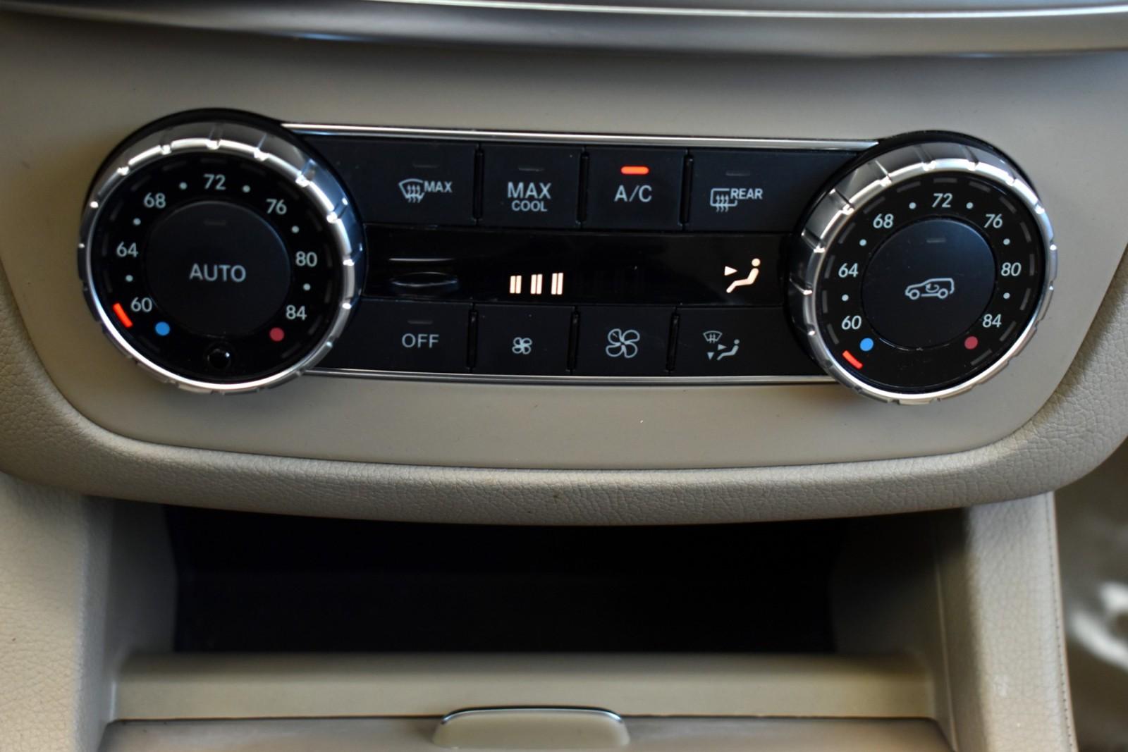 2016 Mercedes Benz GL 450 photo 22
