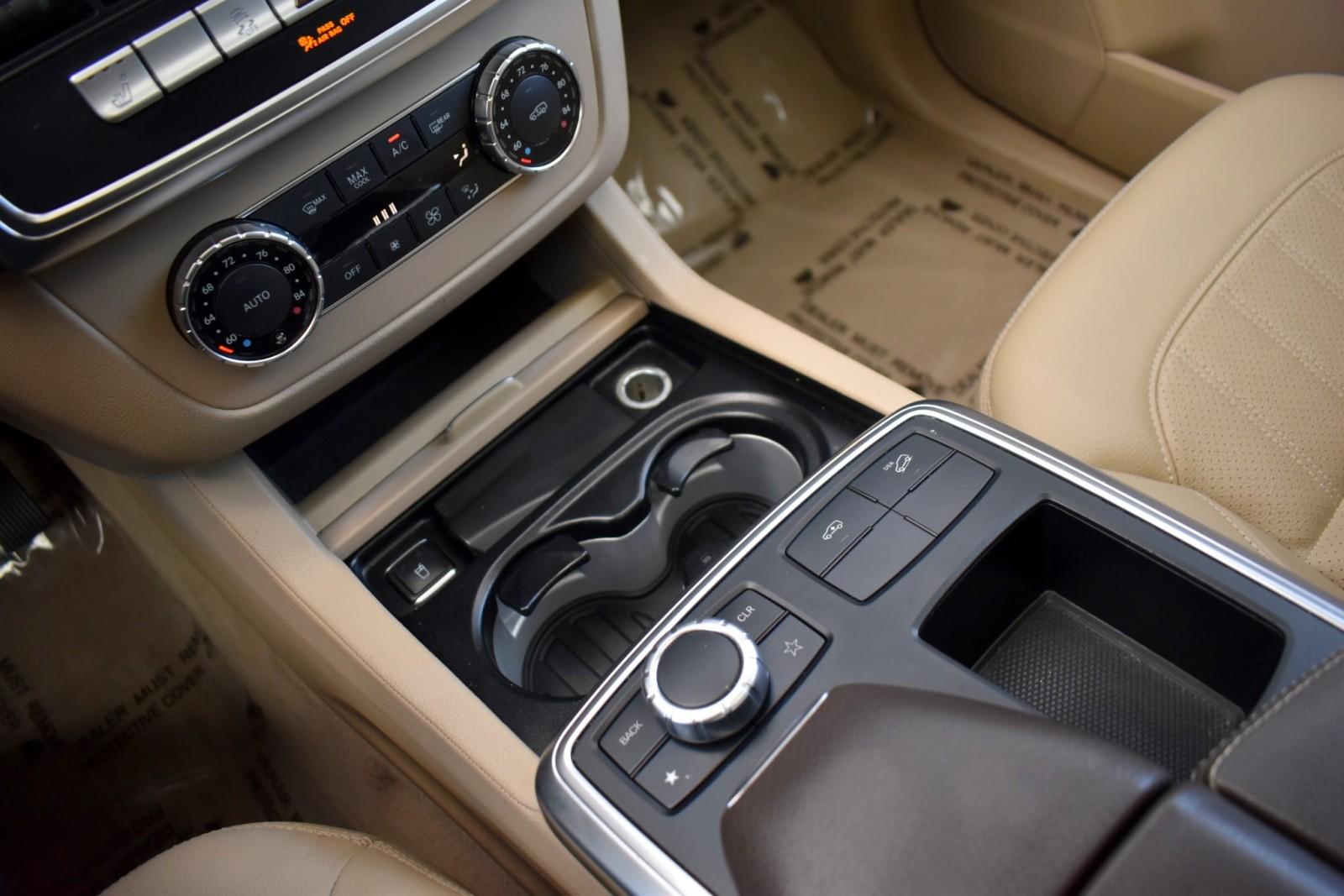 2016 Mercedes Benz GL 450 photo 23