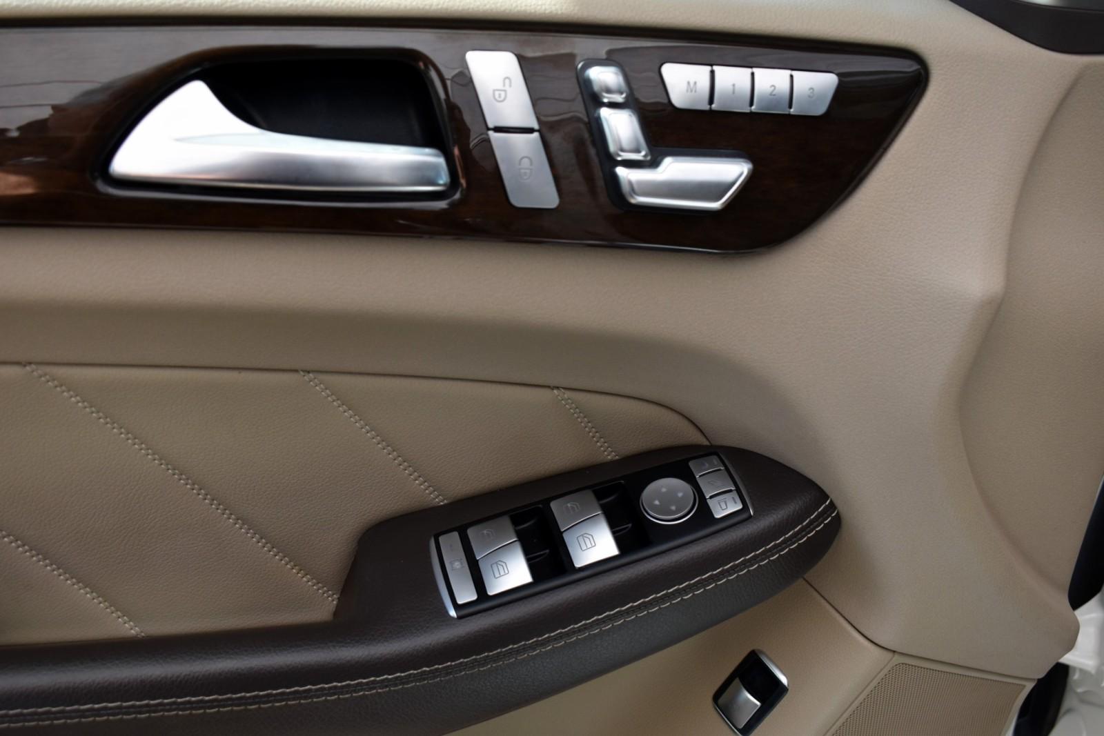 2016 Mercedes Benz GL 450 photo 28