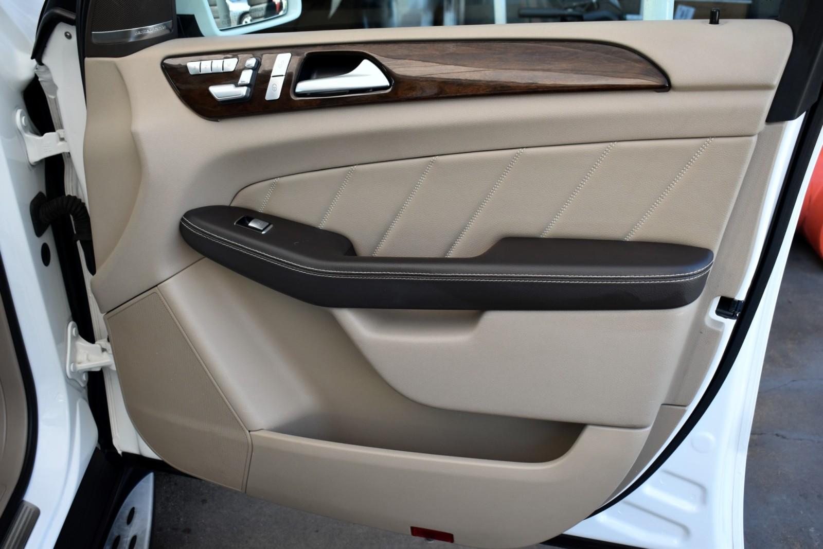 2016 Mercedes Benz GL 450 photo 44