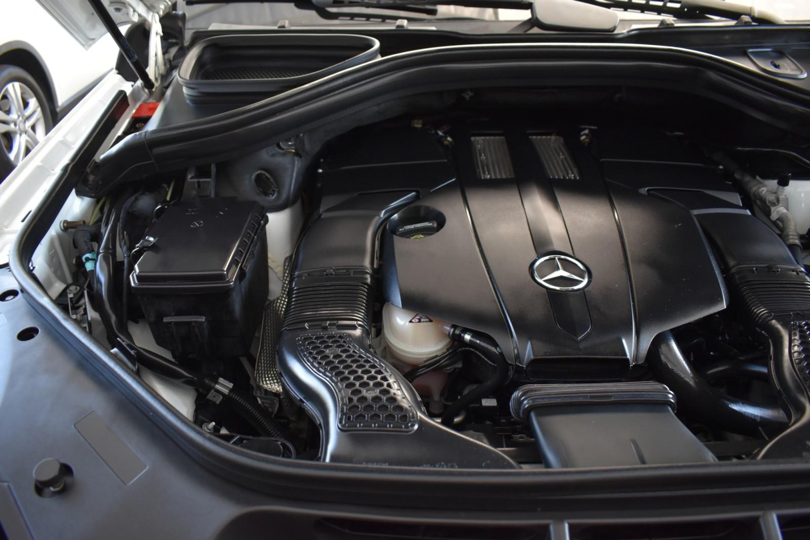 2016 Mercedes Benz GL 450 photo 52