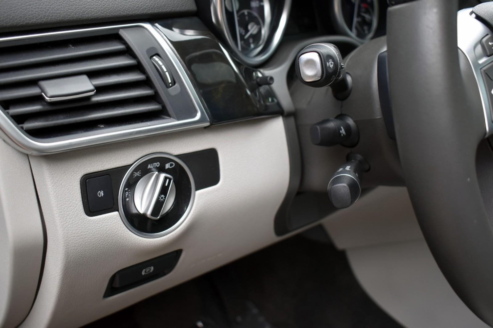 2015 Mercedes Benz ML 350 photo 26