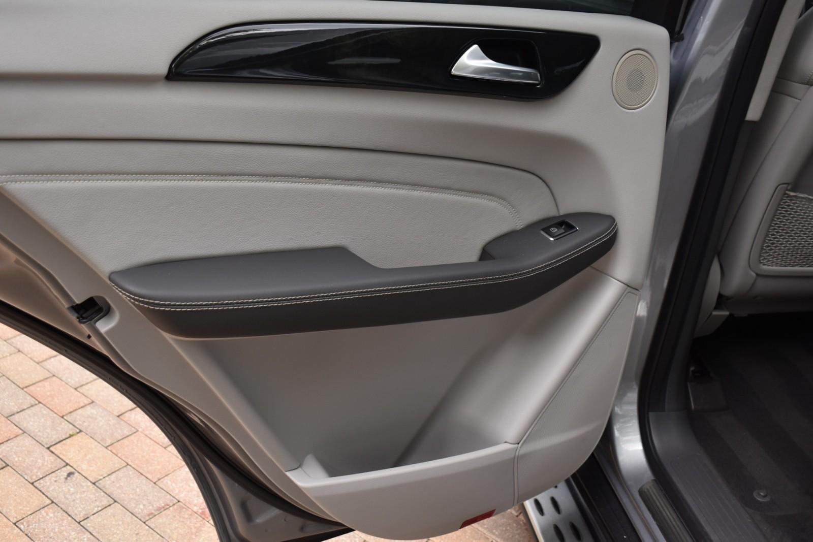 2015 Mercedes Benz ML 350 photo 32