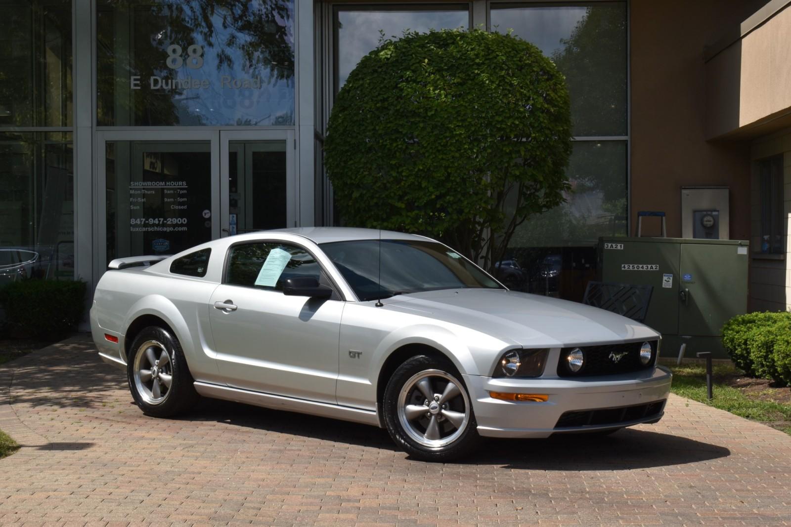 2006 Ford Mustang GT Premium photo 2