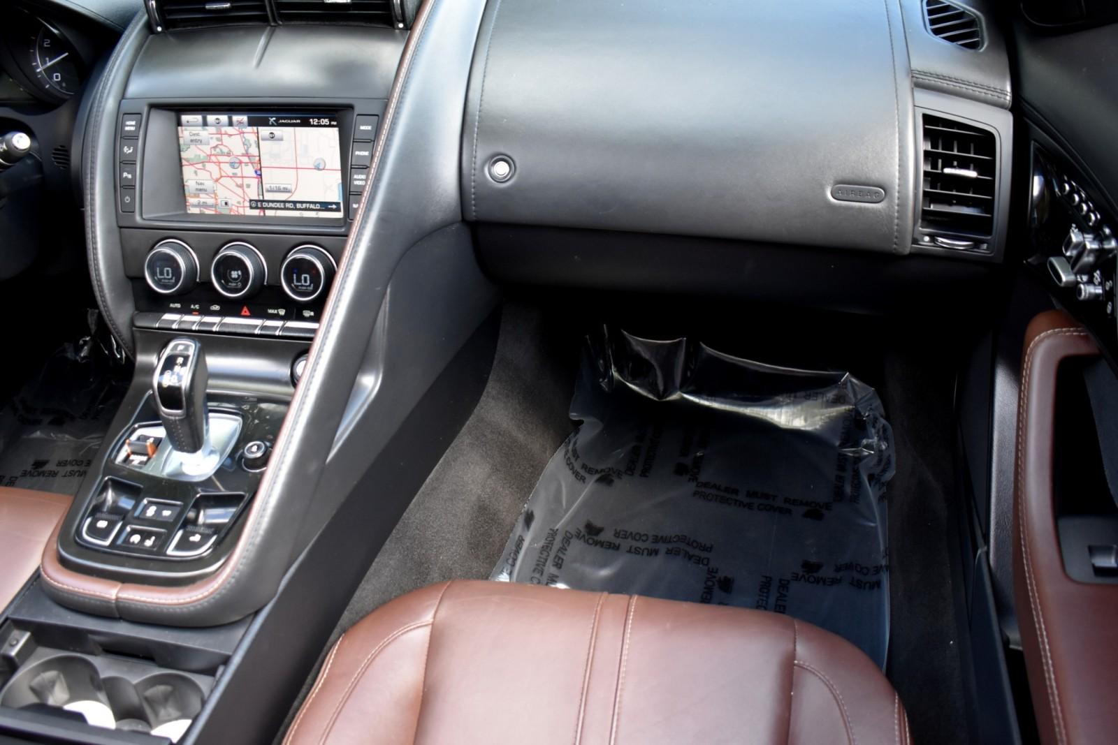 2014 Jaguar F-TYPE S photo 21