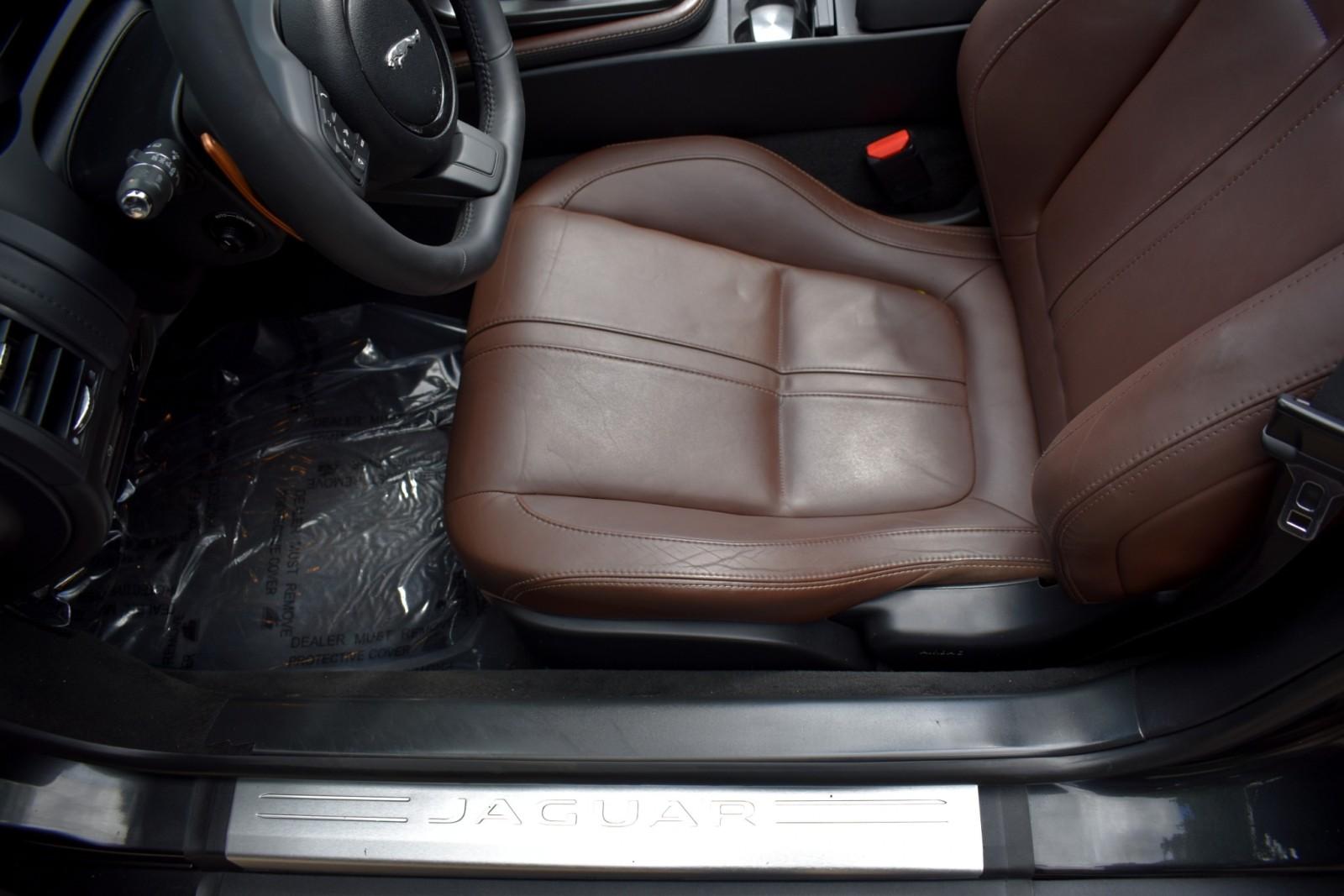 2014 Jaguar F-TYPE S photo 33
