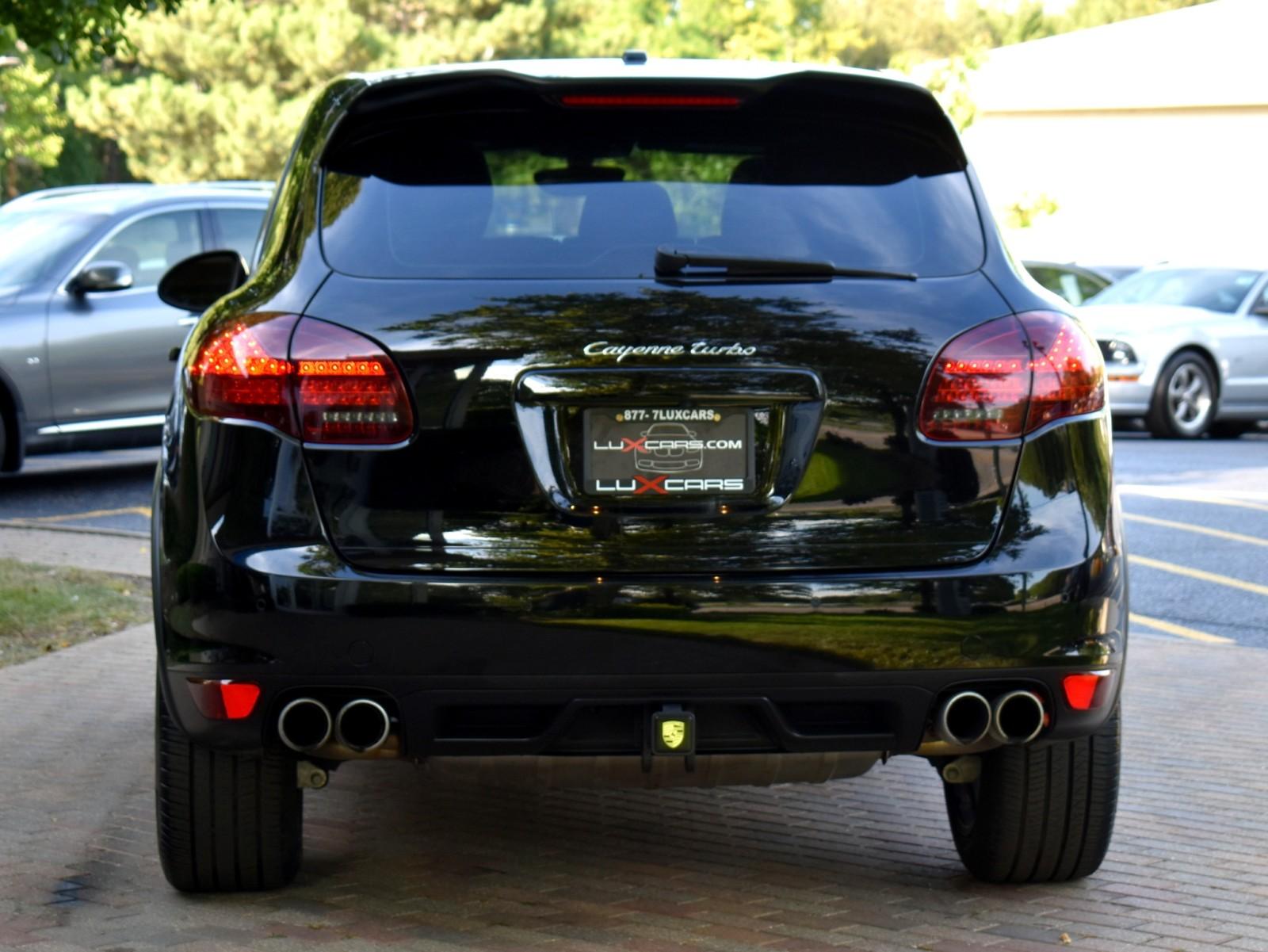 2014 Porsche Cayenne Turbo photo 8