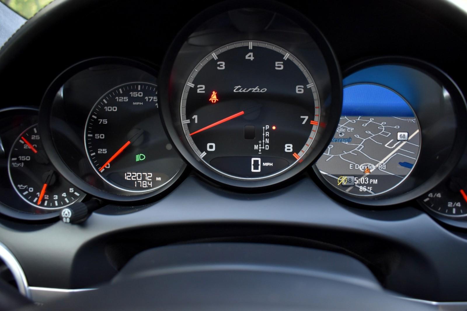 2014 Porsche Cayenne Turbo photo 16