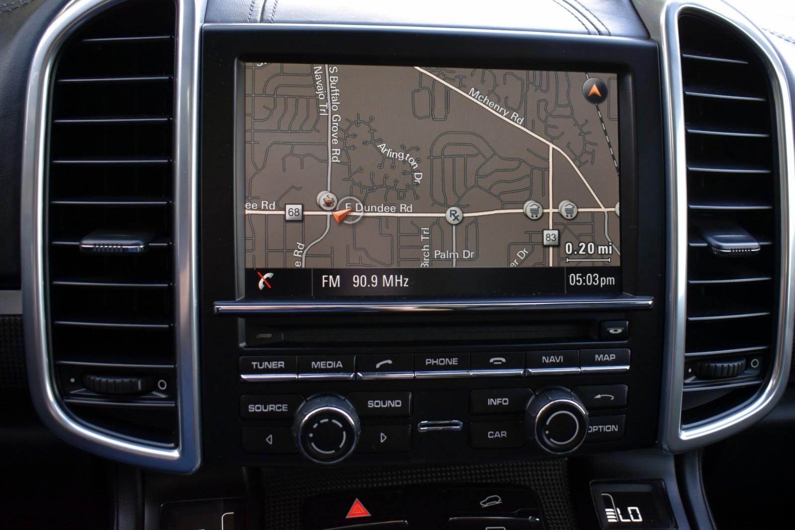 2014 Porsche Cayenne Turbo photo 17