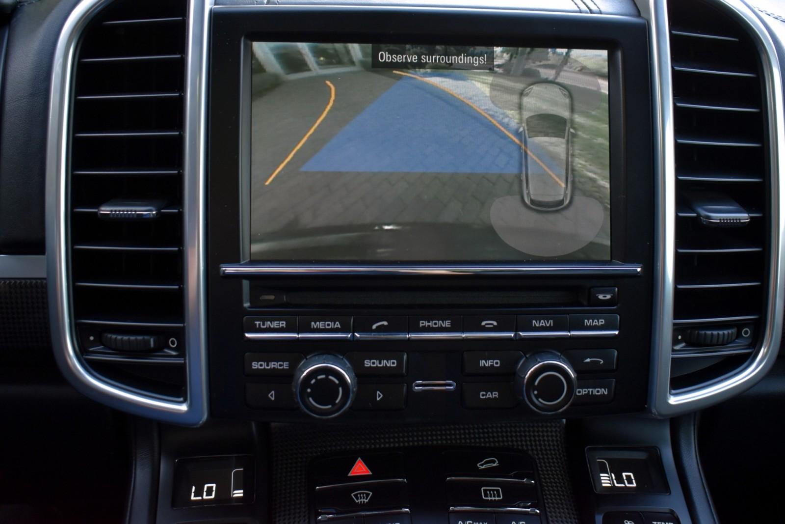 2014 Porsche Cayenne Turbo photo 18